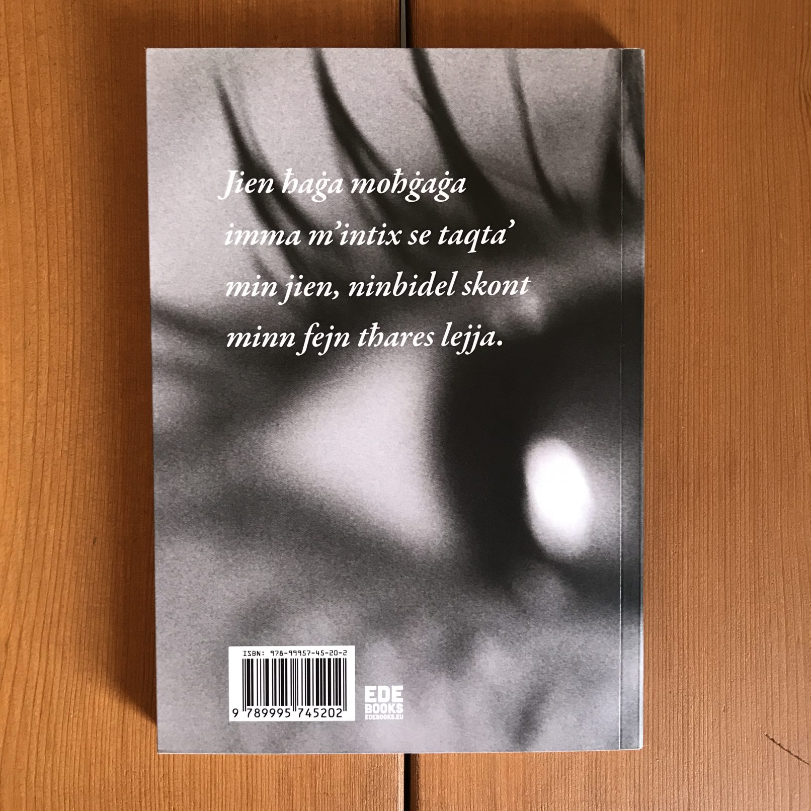 mill-bieb ’il ġewwa